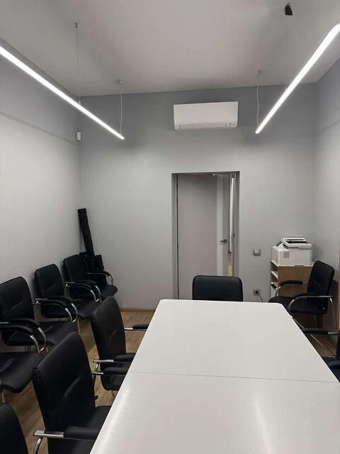 Sale 3-room apartment - office 91 m² 2/3 Ivana Franka Street