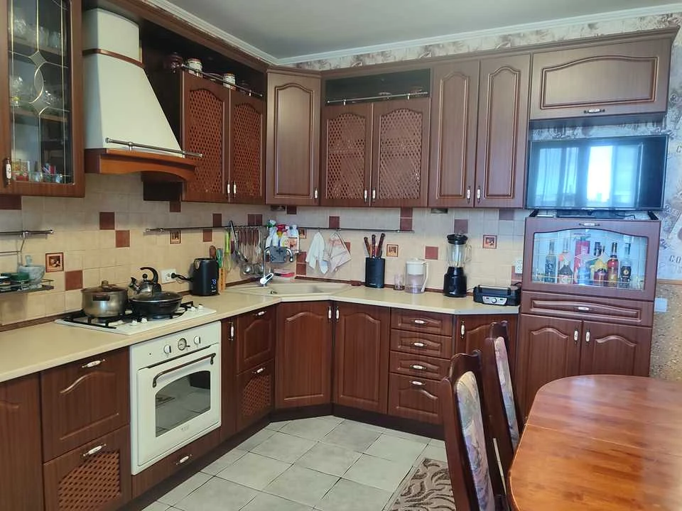 Apartment. Vinnytsia, Zodchikh St.