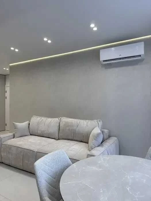 1-bedroom apartment with designer renovation in Central Park Residence