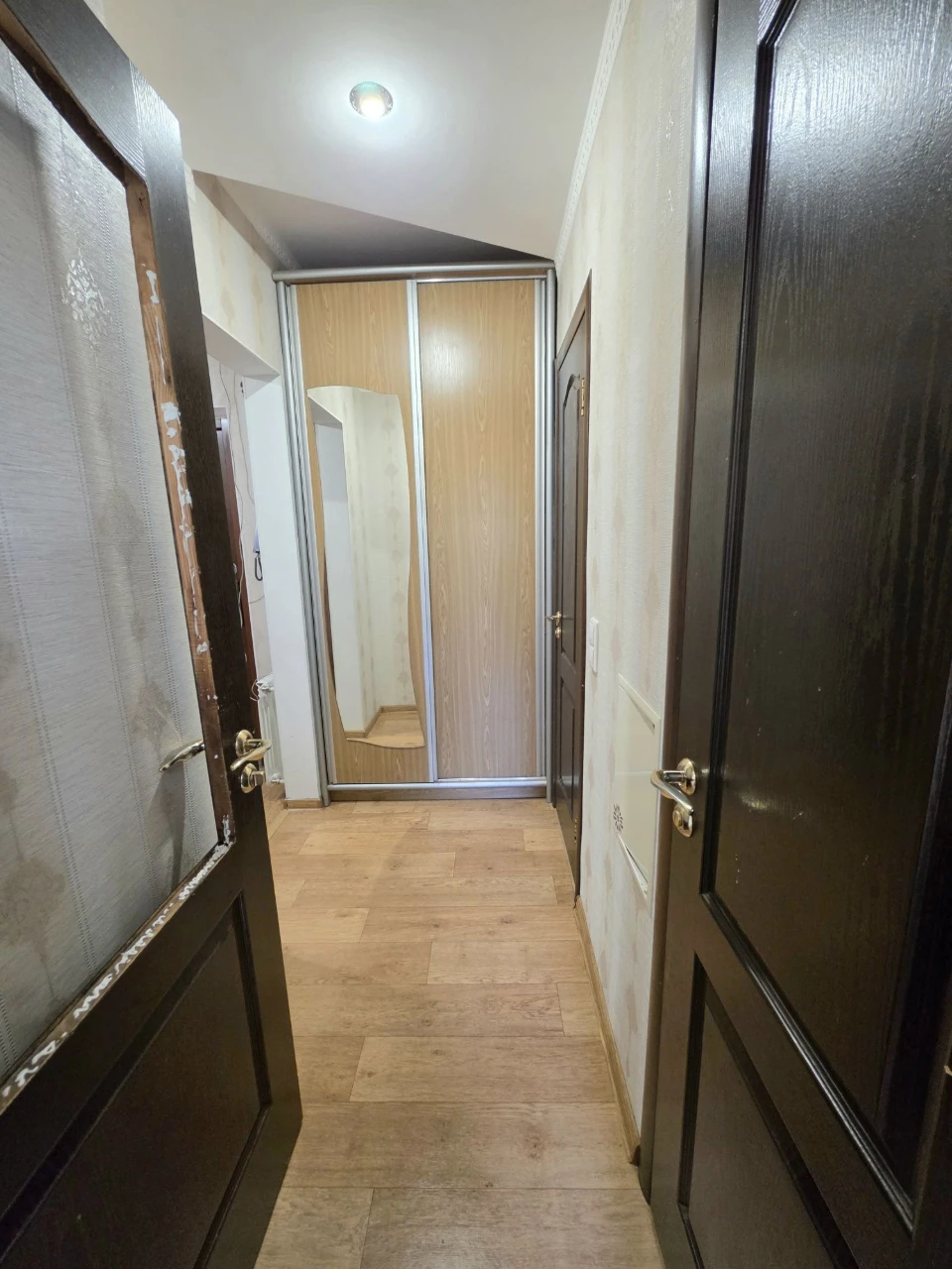Sale of a spacious 2-bedroom apartment! Lesy
