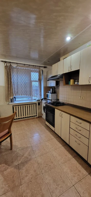 Продаж 3-кімнатного квартири в Березівському сквері