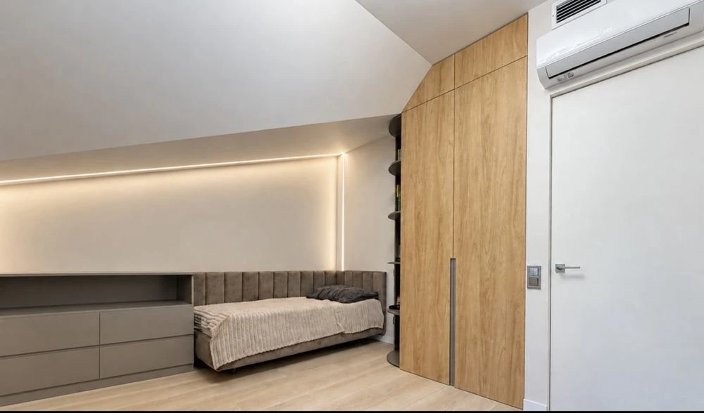 Продаж дворівневої квартири (таунхаус)   155 м² у центрі міс