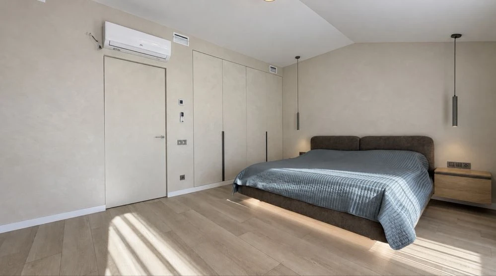 Продаж дворівневої квартири (таунхаус)   155 м² у центрі міс