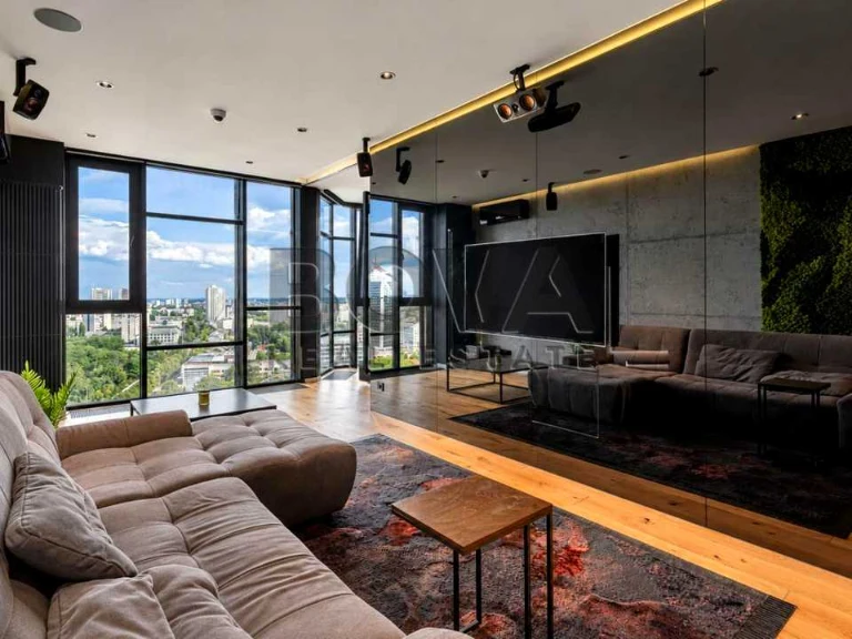 Apartment. Antonov Avenue, Kyiv