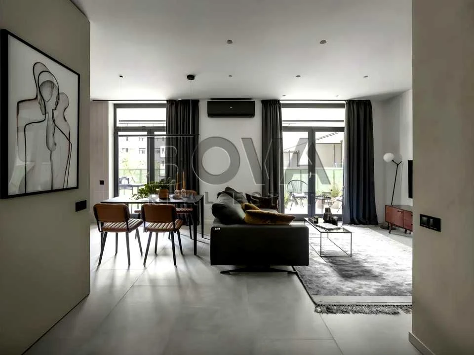 Apartment. Naberezhno-Ribalska Street, вул.