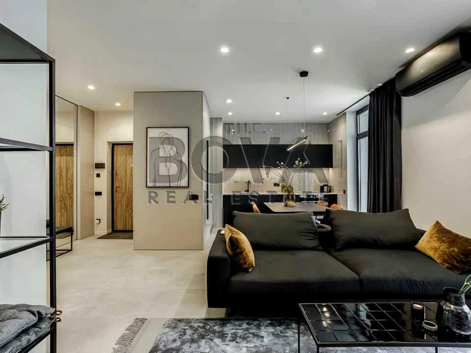 Apartment. Naberezhno-Ribalska Street, вул.