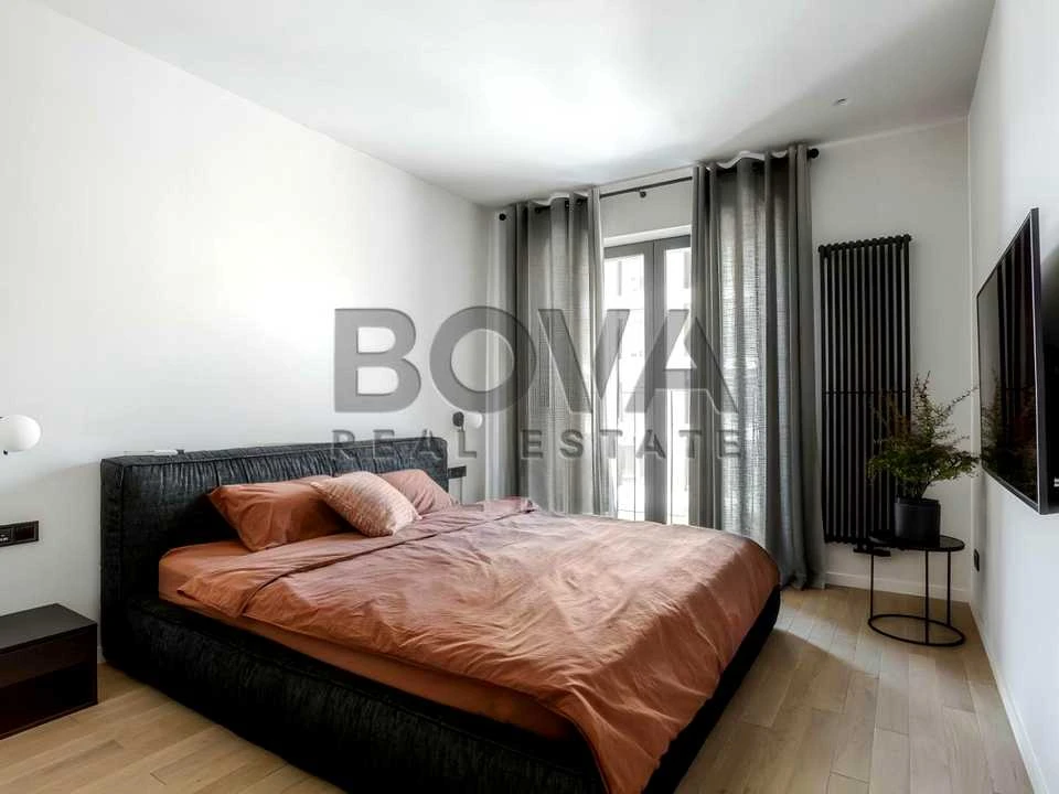 Apartment. Naberezhno-Ribalska Street, вул.