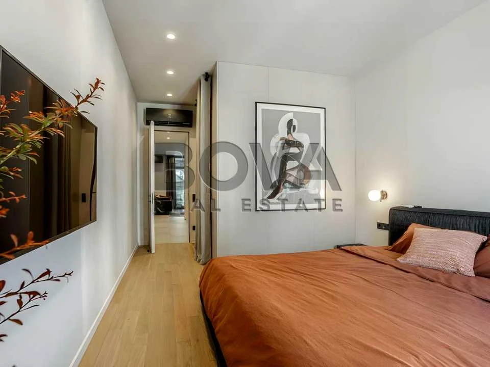 Apartment. Naberezhno-Ribalska Street, вул.