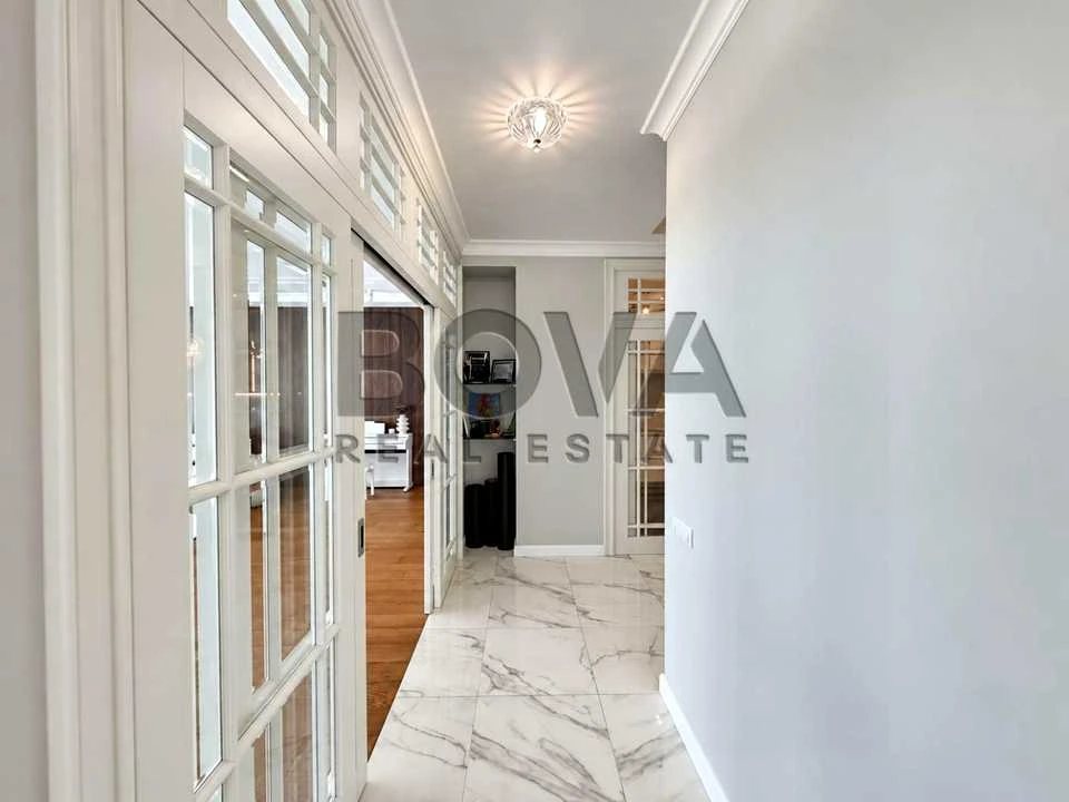 Apartment. Kyiv, Klovsky Uzviz