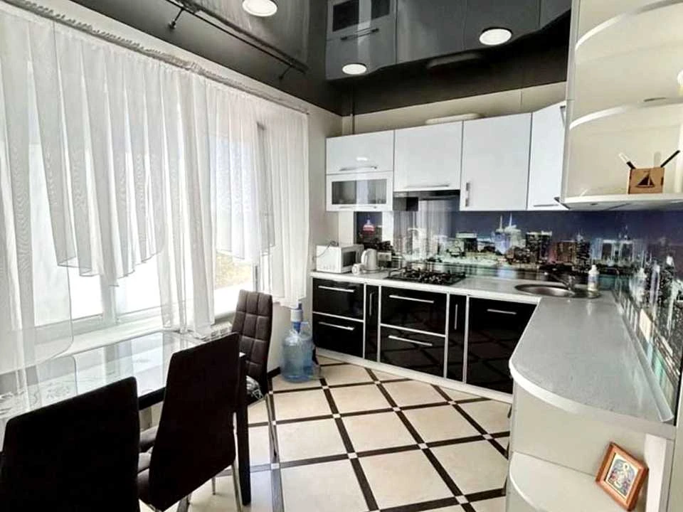 Apartment. Zaporizhzhia, AutoZavodska St.
