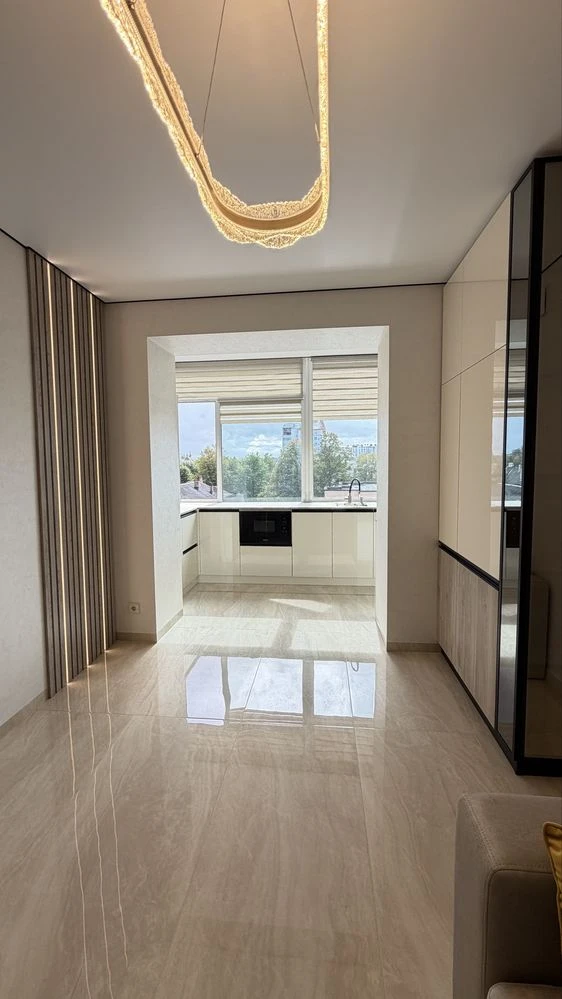 One-bedroom apartment near Park Шевченко with renovation and gas heating