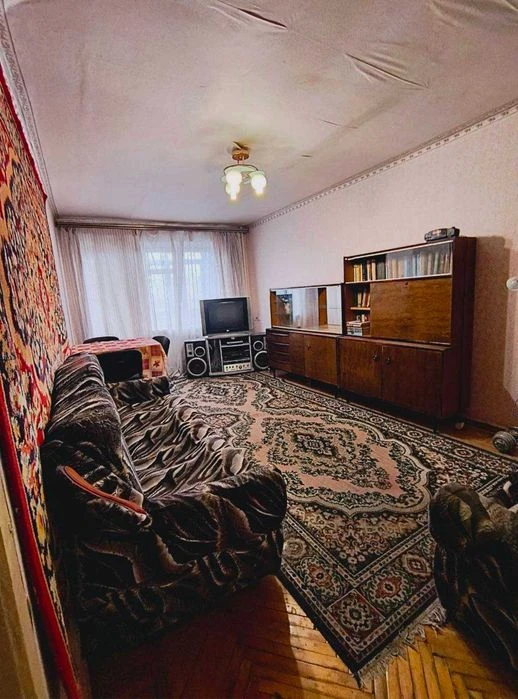 For sale: 2-room apartment on P. Pole, Nauki Ave., 66