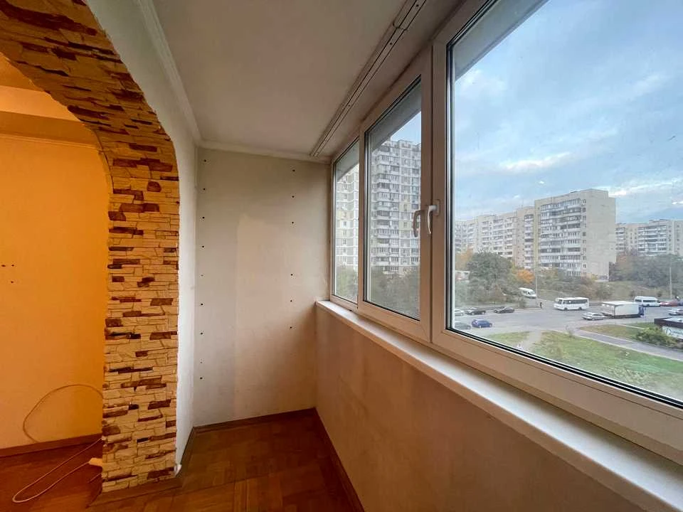 Квартира. вулиця Миколи Ушакова, Київ