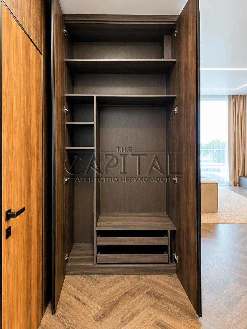 Sale of a 1-bedroom apartment 45 sq m, Great residential complex, Darnytsky district, TRANSFER