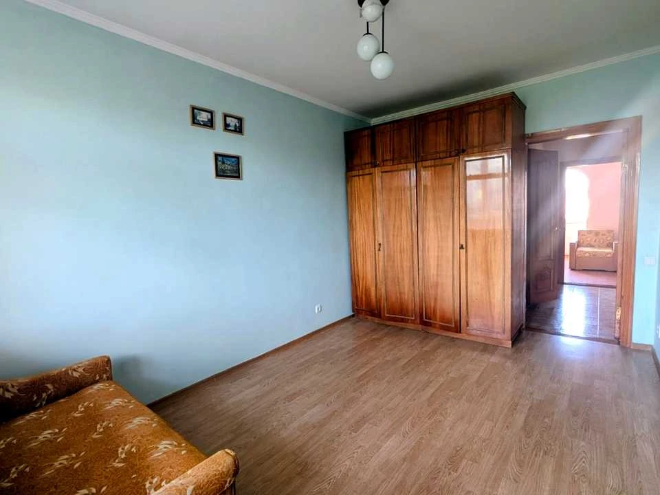 Квартира. Хмельницький, вулиця Романа Шухевича.