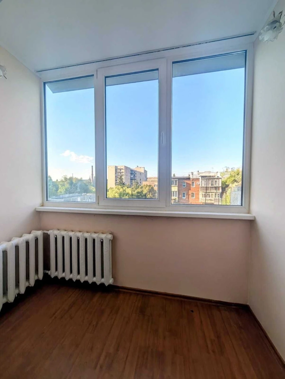 Sale of a 3-room apartment 63.6 sq.m. Near Grechany