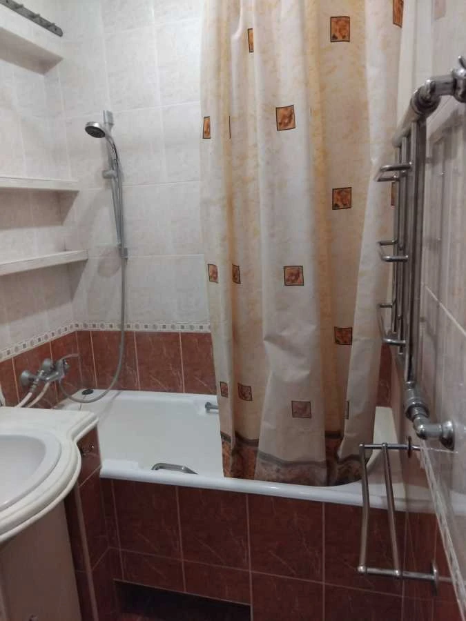 Rent one-room apartment (44 m²) in Kyiv, Pechersk district
