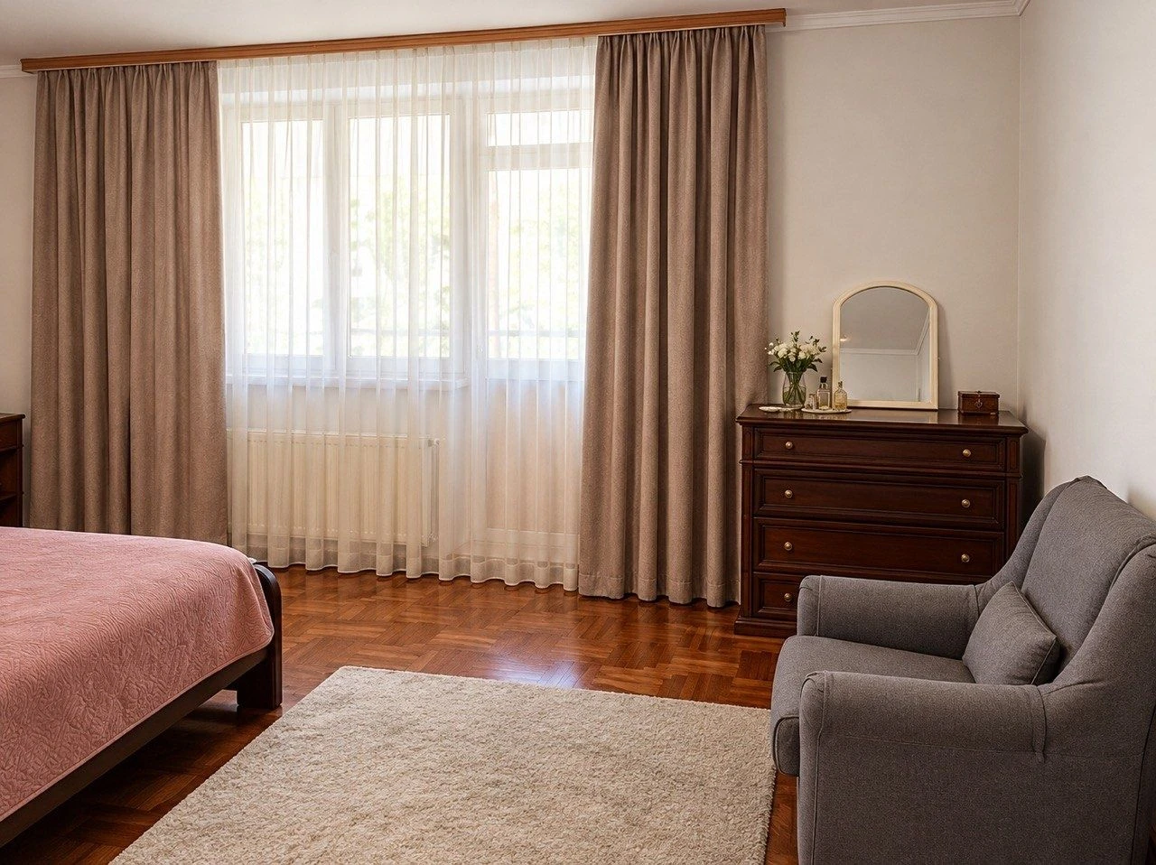 Продається просторий будинок 306 м² в Ужгороді з терасою, сауною