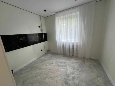 Продаж 3-кімнатної квартири 71 кв. м на Гречанах біля парку Чекмана
