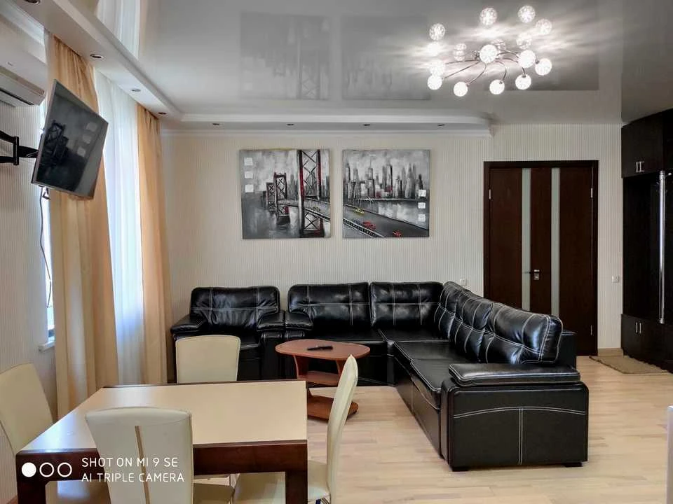 Квартира. Київ, Богдана Хмельницького вул.