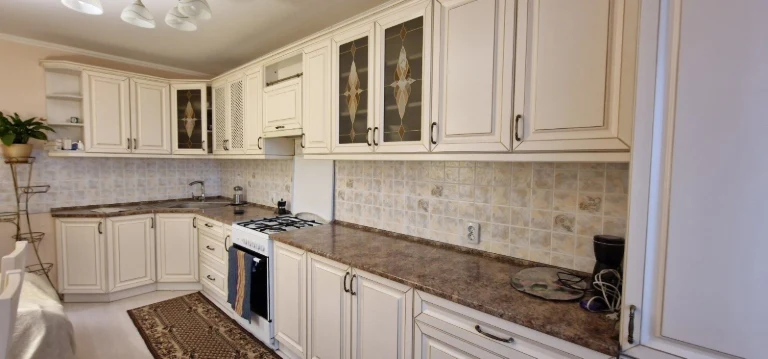 Sale of a 1-bedroom apartment 44 sq m in a brick building with heating__