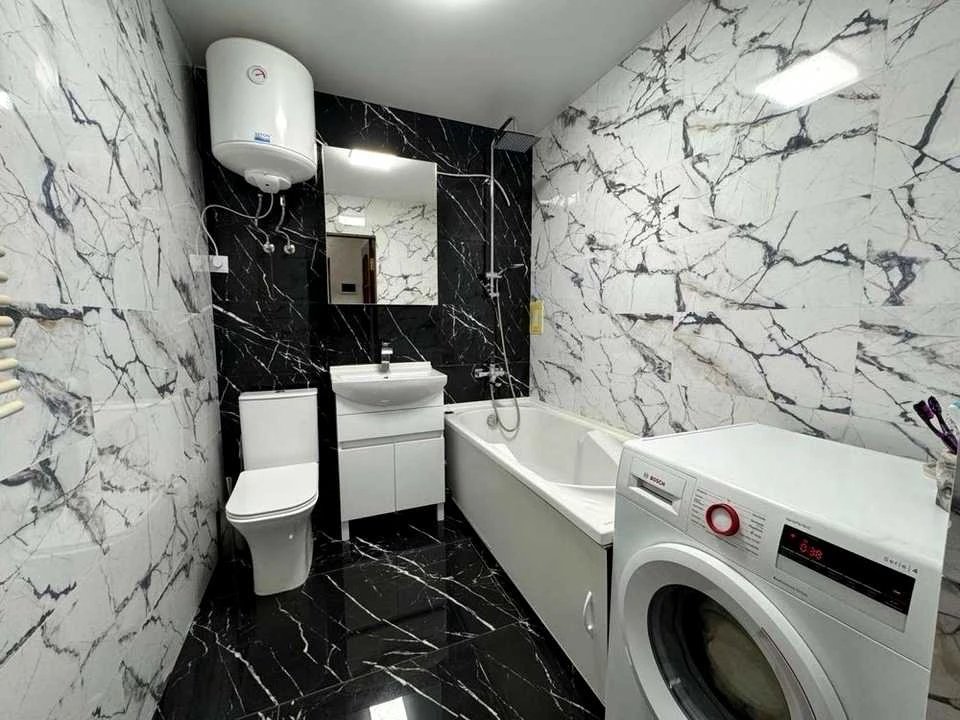 Apartment. Zakhisnykiv Mariupol' вул.