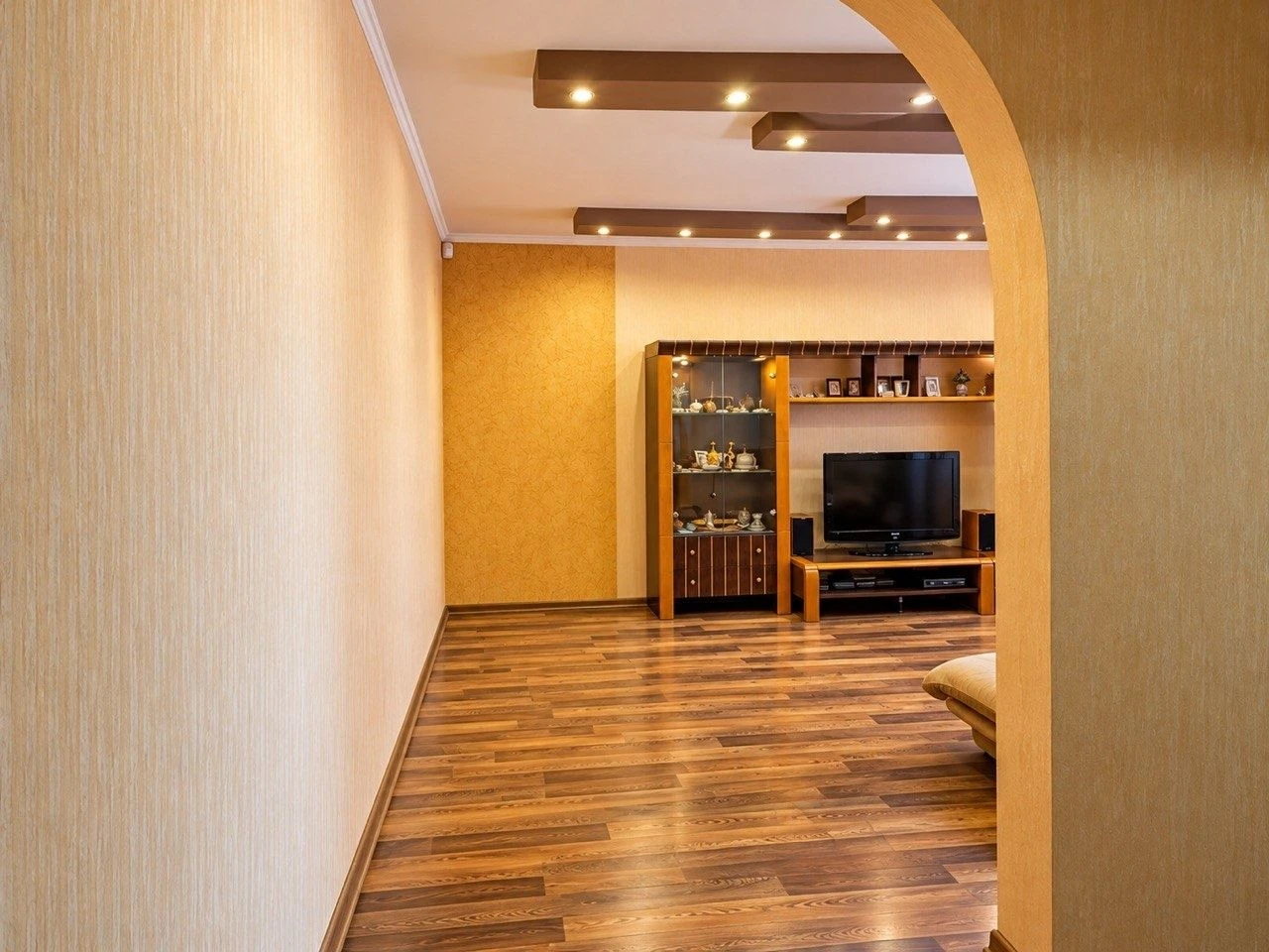 Sale of a spacious 4-bedroom apartment with autonomous heating