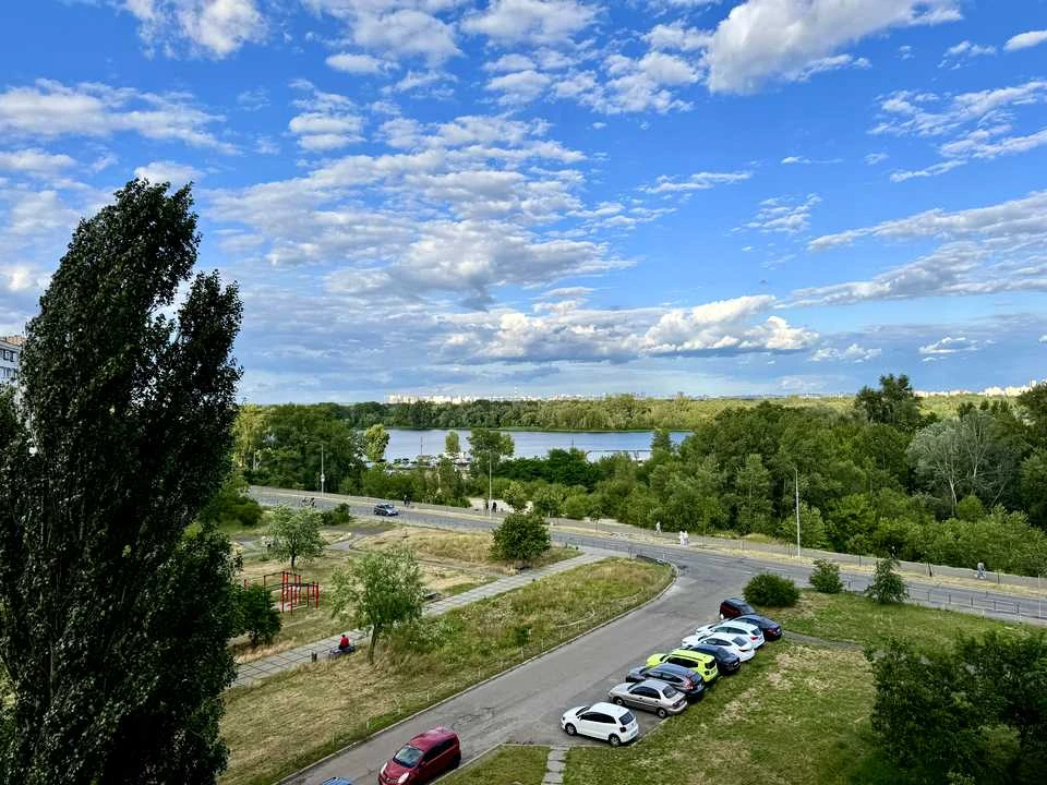 Квартира. Киев, Приречная ул.