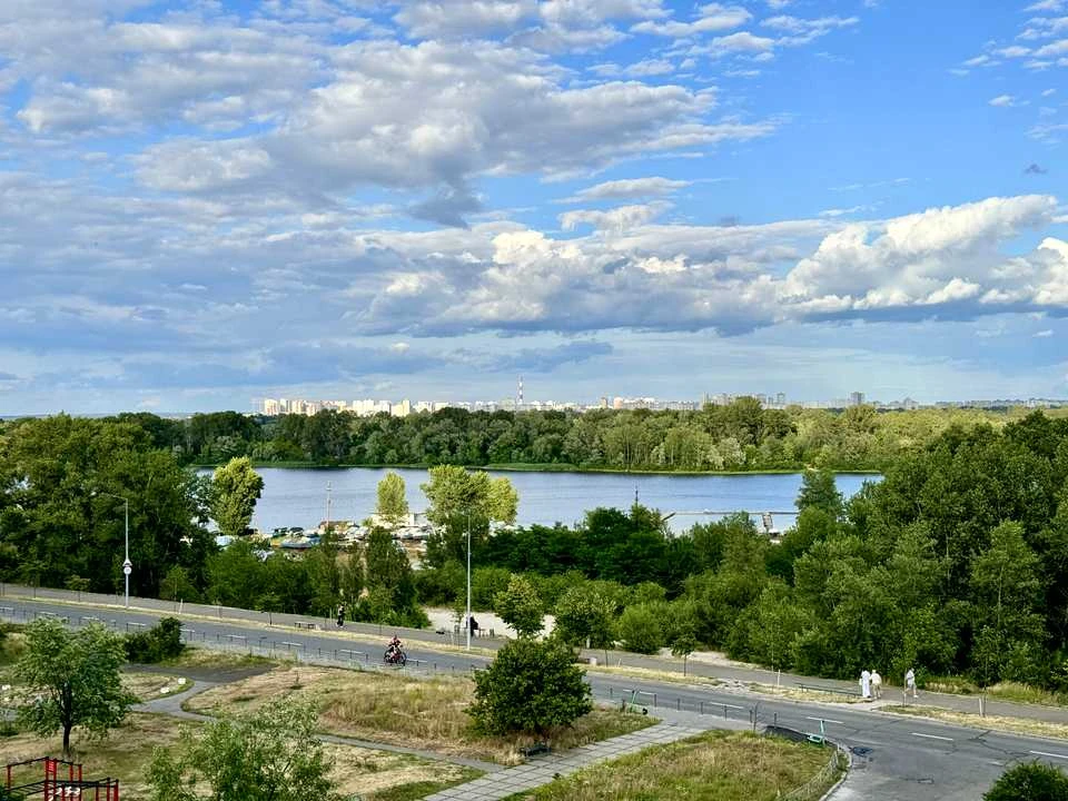 Квартира. Киев, Приречная ул.