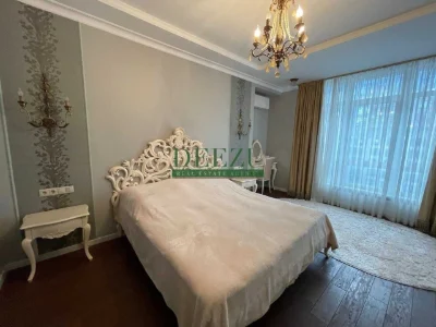 Продаж 3-х кімнатної квартири 130м2 в ЖК "Новопечерські липк