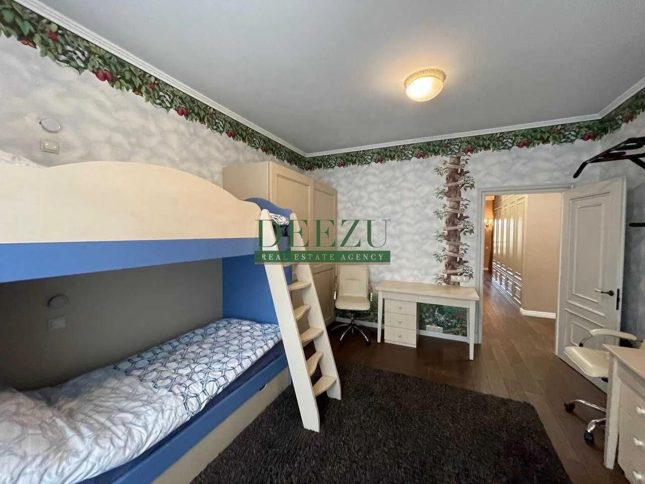 Продаж 3-х кімнатної квартири 130м2 в ЖК "Новопечерські липк