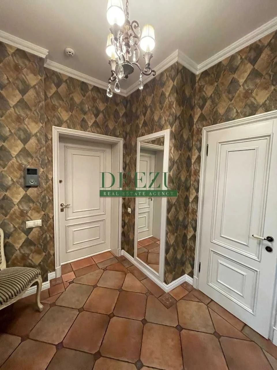 Продаж 3-х кімнатної квартири 130м2 в ЖК "Новопечерські липк