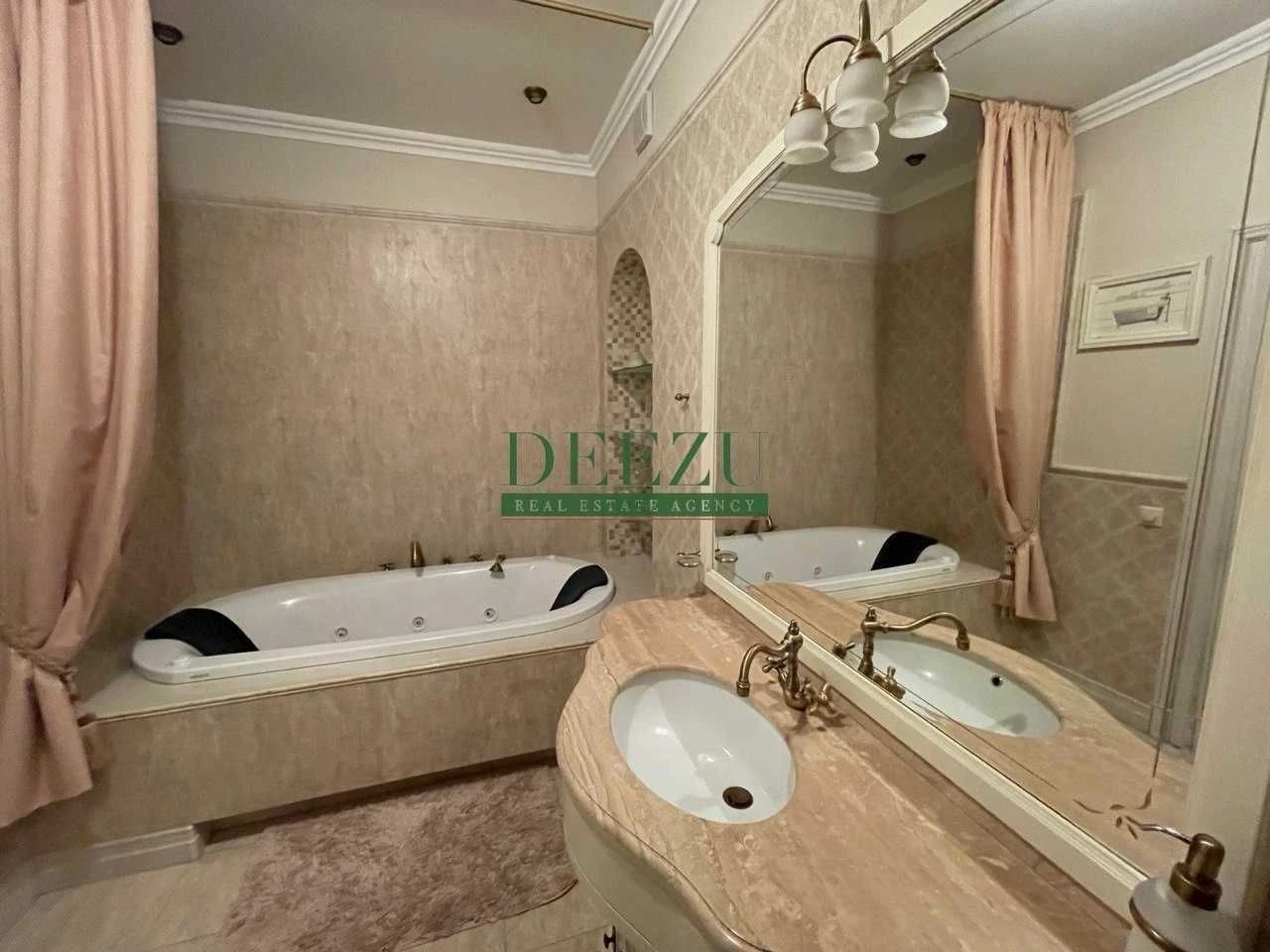 Продаж 3-х кімнатної квартири 130м2 в ЖК "Новопечерські липк