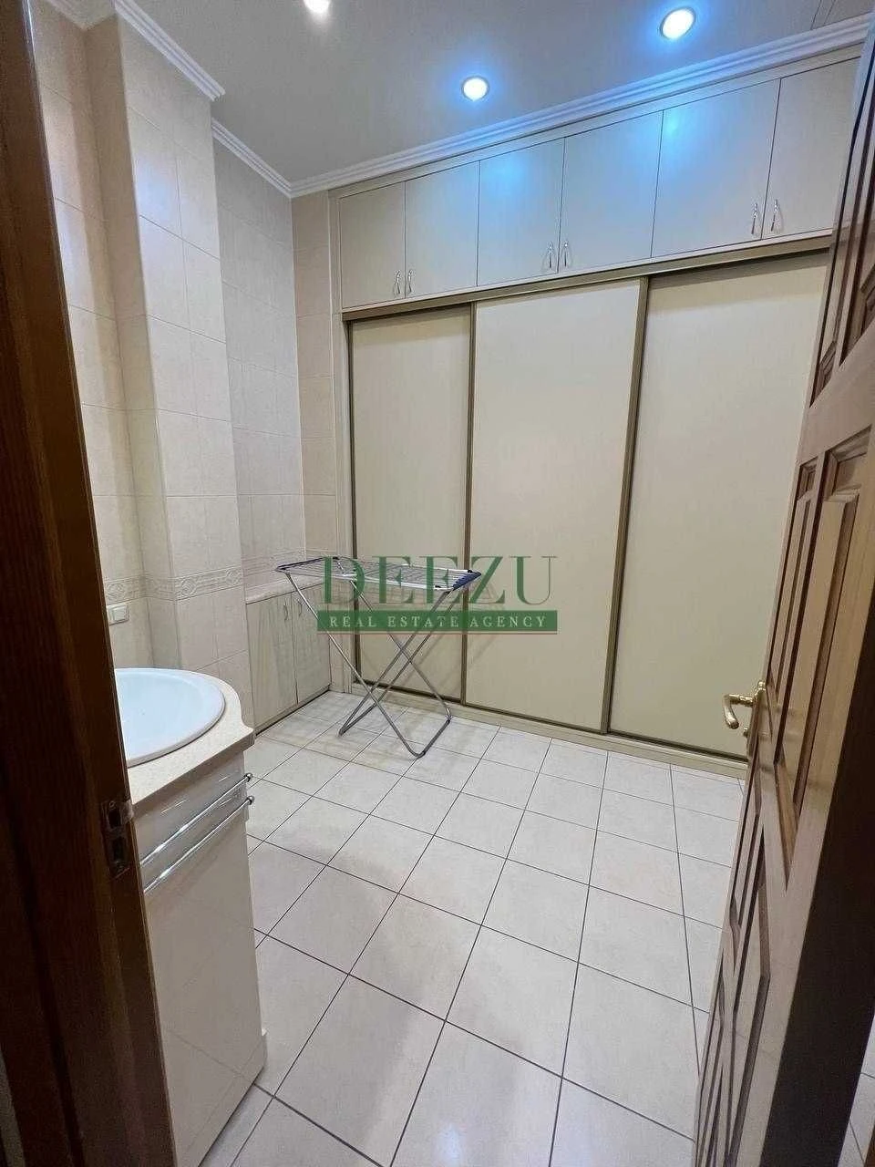 Продажа 2-комнатной квартиры 110 м², ул. Хрещатик 15, Пасаж