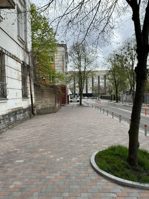 For sale apartment on Bolbochana 4