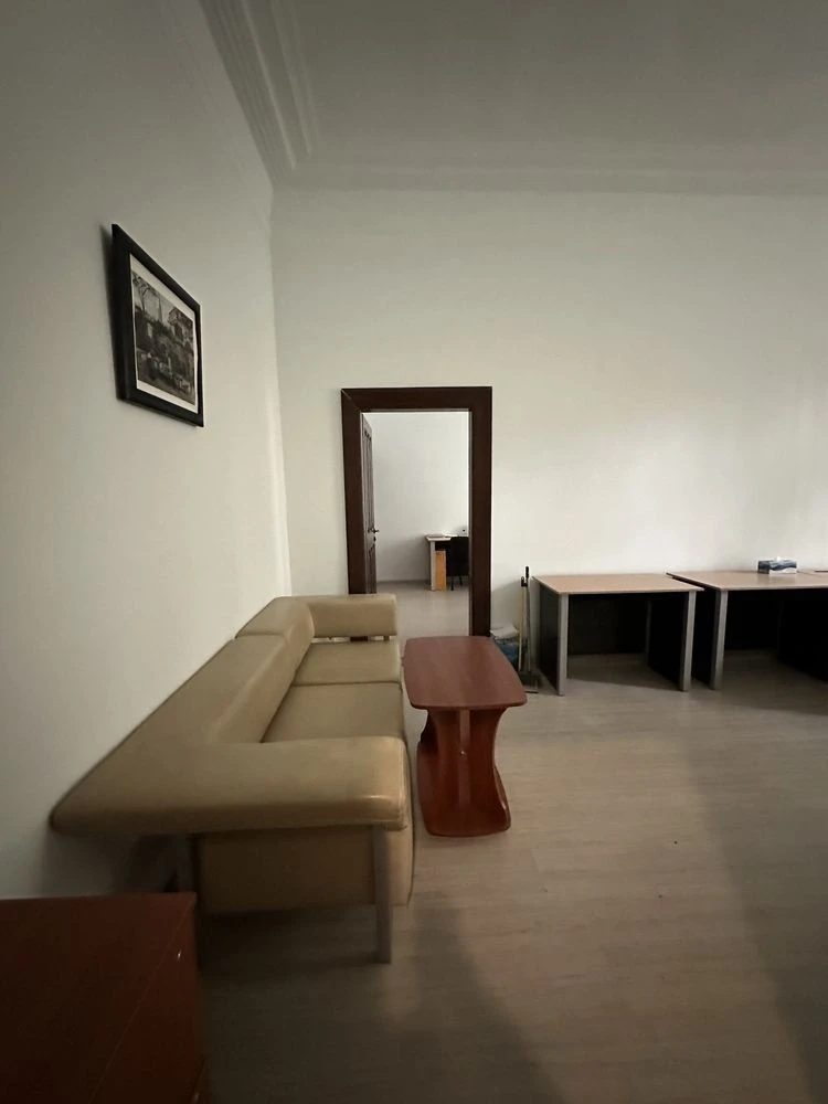 Продаётся квартира на улице Болбочана, 4
