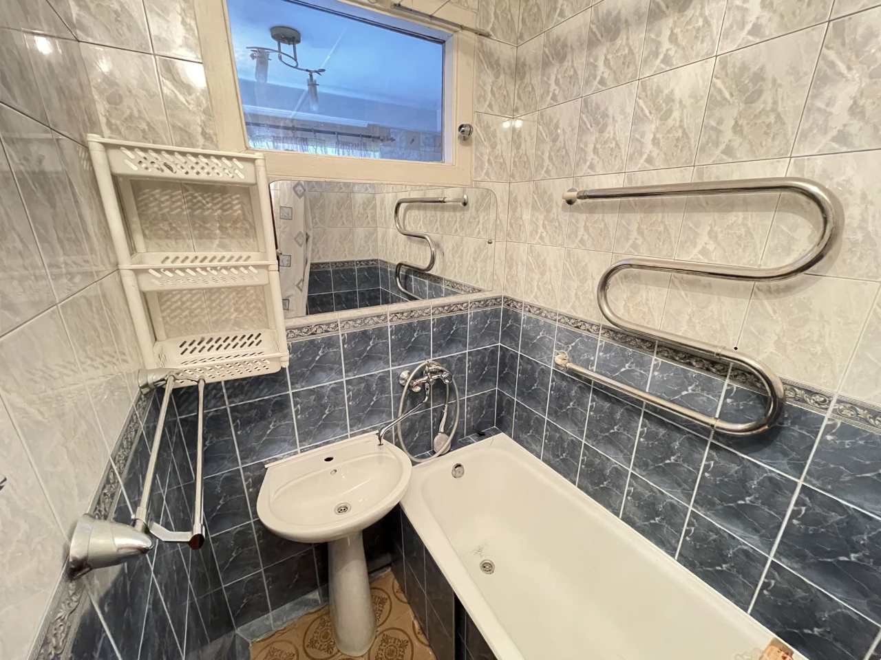 Apartment for rent on Sholom-Aleyhe Street 1 in Kyiv / W-7475406