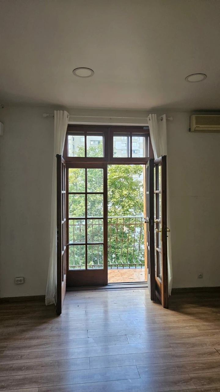 Продаж квартири біля метро «Либідська»! ВУЛИЦЯ АНТОНОВИЧА 1