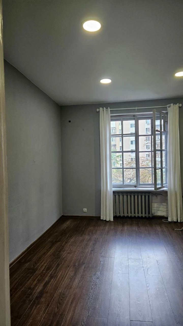 Продаж квартири біля метро «Либідська»! ВУЛИЦЯ АНТОНОВИЧА 1