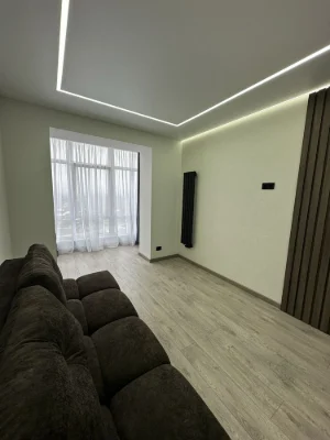 Двокімнатна квартира з якісним ремонтом та меблями 111 000$
