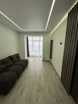 Двокімнатна квартира з якісним ремонтом та меблями 111 000$