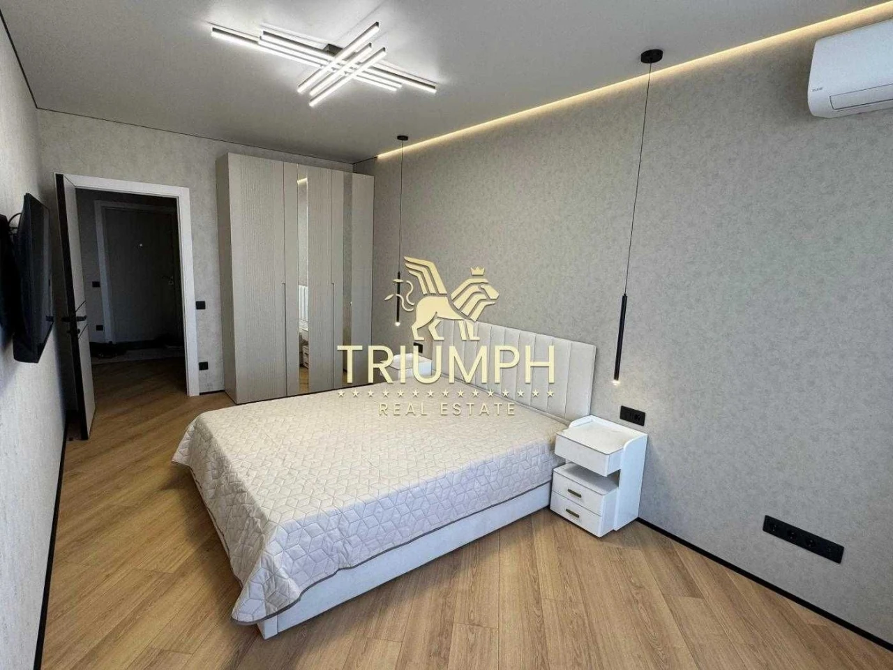 ЖК KUB 29 | Неповторна євро трійка 95 m2 | Балкон | 2 Гардер