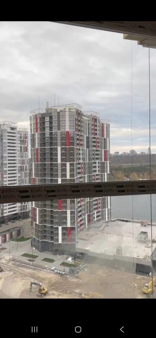 Продам квартиру ЖК Русанівська Гавань