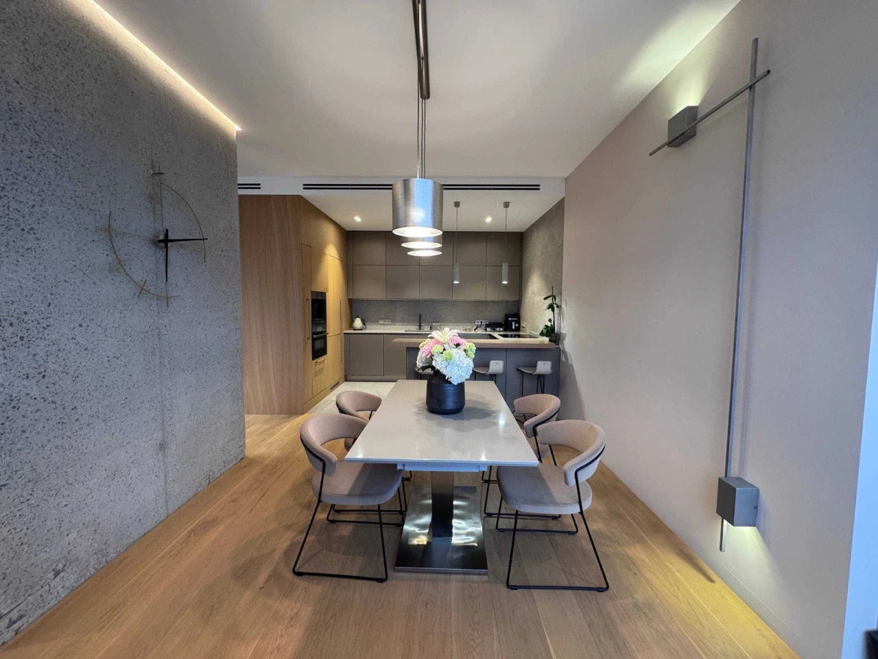 Продаж видової 4-кімнатної квартири 145 м² у ЖК «Ярославів Град»