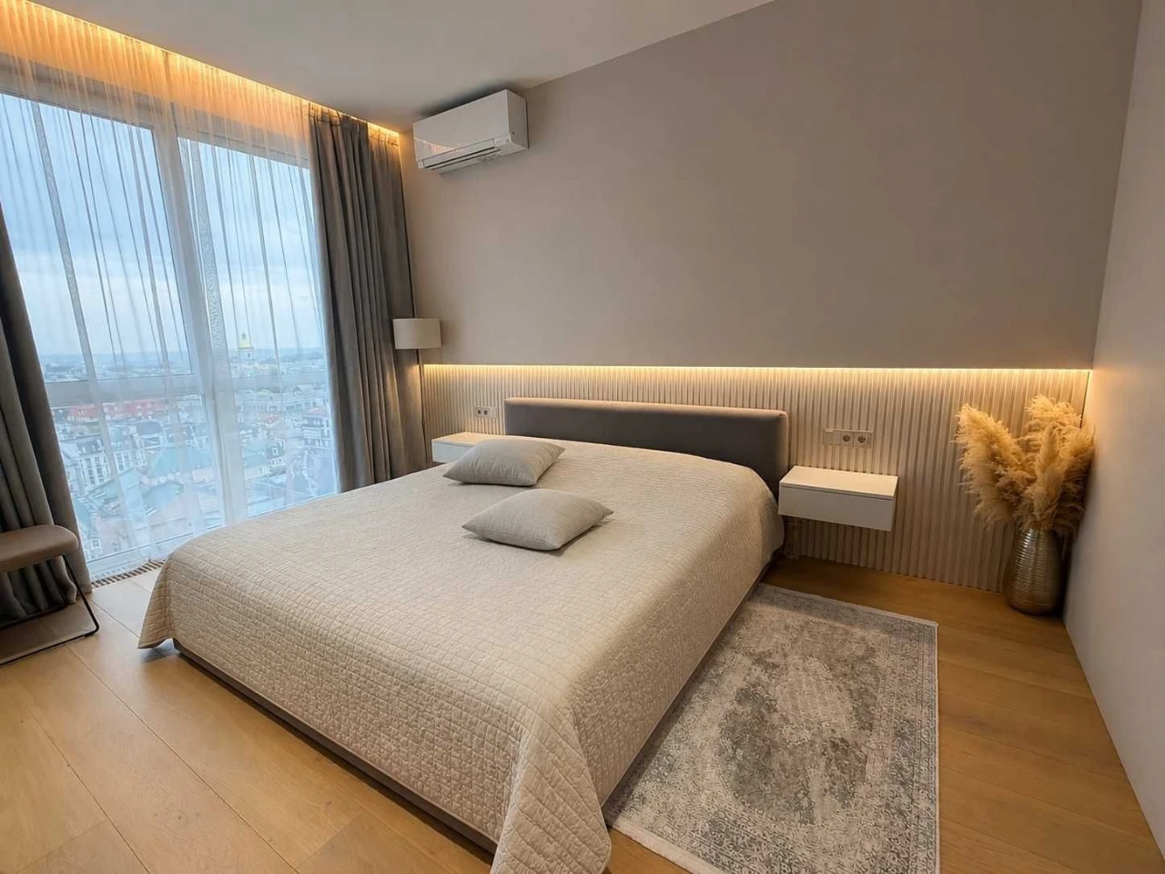 Продаж видової 4-кімнатної квартири 145 м² у ЖК «Ярославів Град»