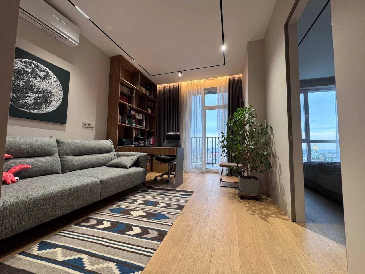 Продаж видової 4-кімнатної квартири 145 м² у ЖК «Ярославів Град»