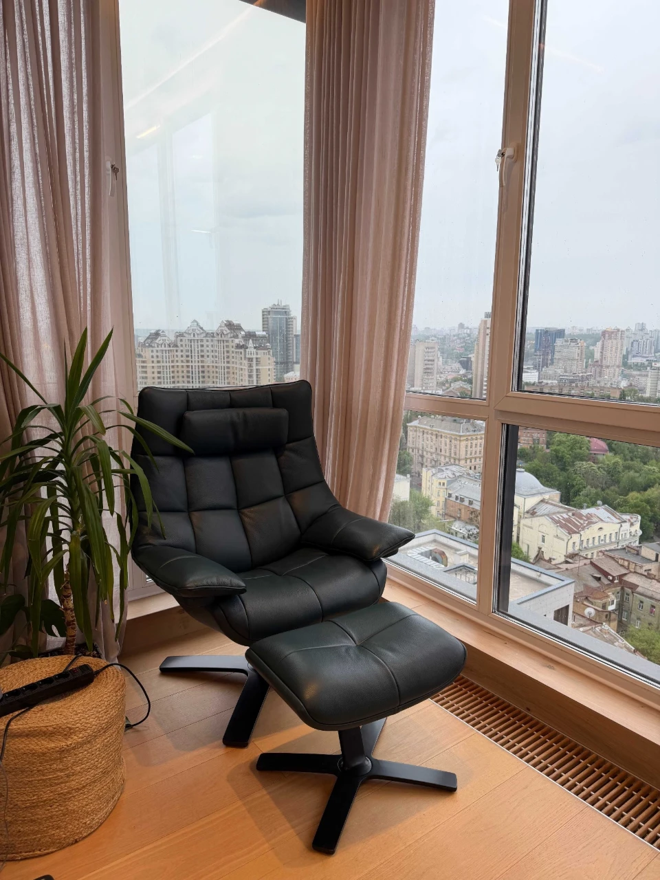 Продаж видової 4-кімнатної квартири 145 м² у ЖК «Ярославів Град»