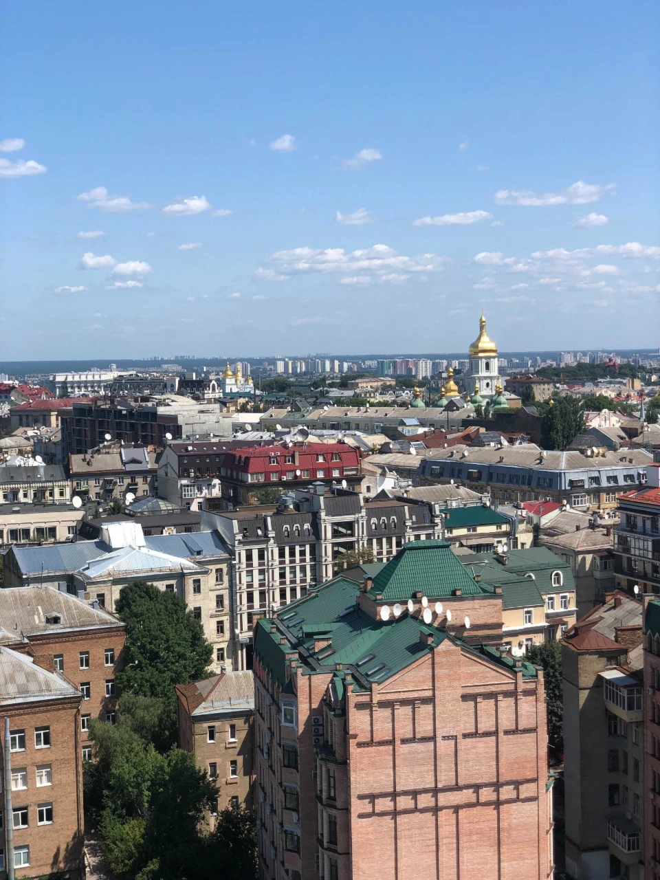 Продаж видової 4-кімнатної квартири 145 м² у ЖК «Ярославів Град»