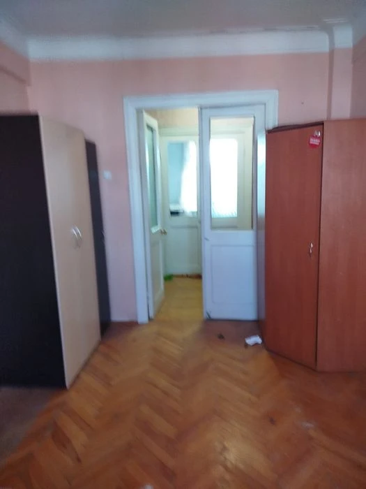 For sale: 3-room apartment, 70 sq.m.