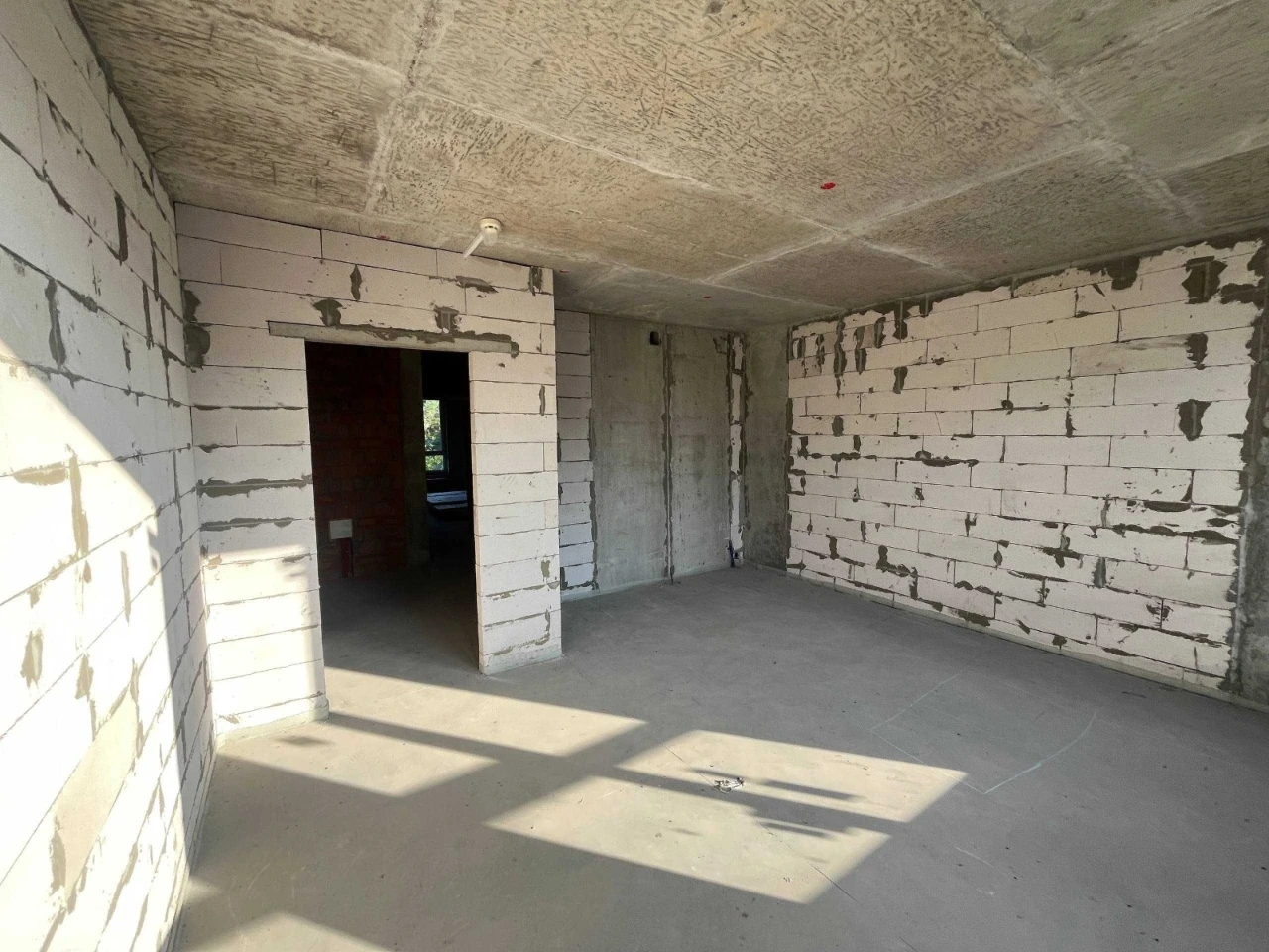 Sale of a 3-room apartment 69 sq m in Pushcha-Voditsa, Kvitka Tsishyk st. 32